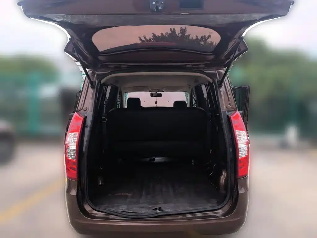 Wuling Hongguang — миниатюра 10