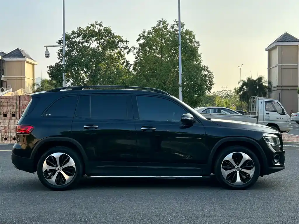 Mercedes-Benz GLB — миниатюра 5
