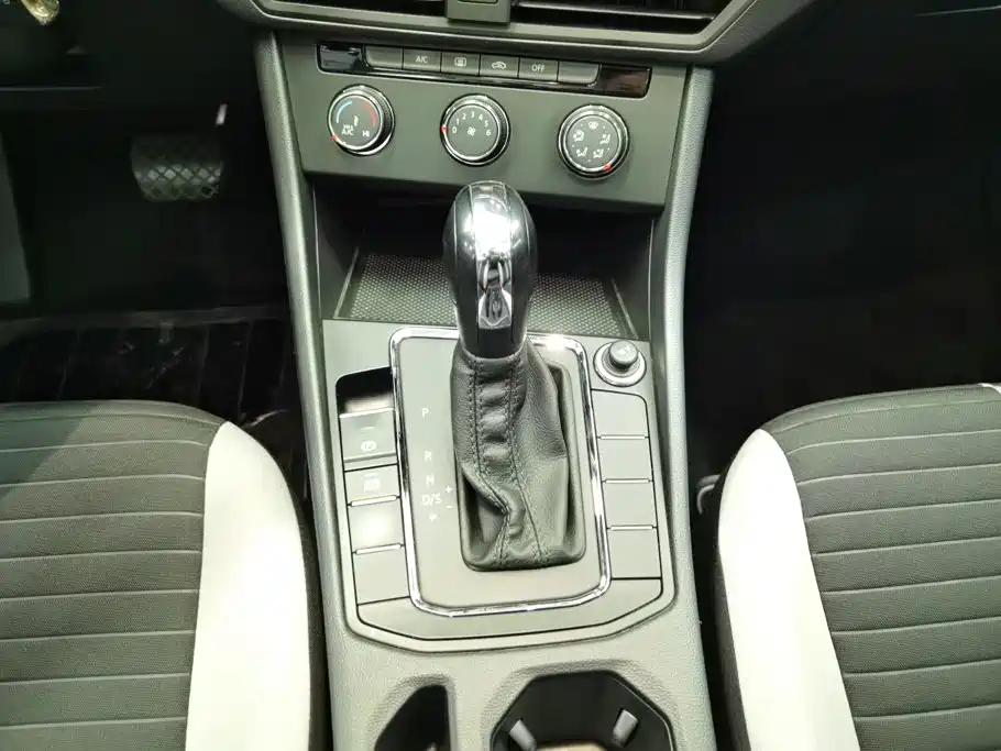 Volkswagen Bora — миниатюра 16