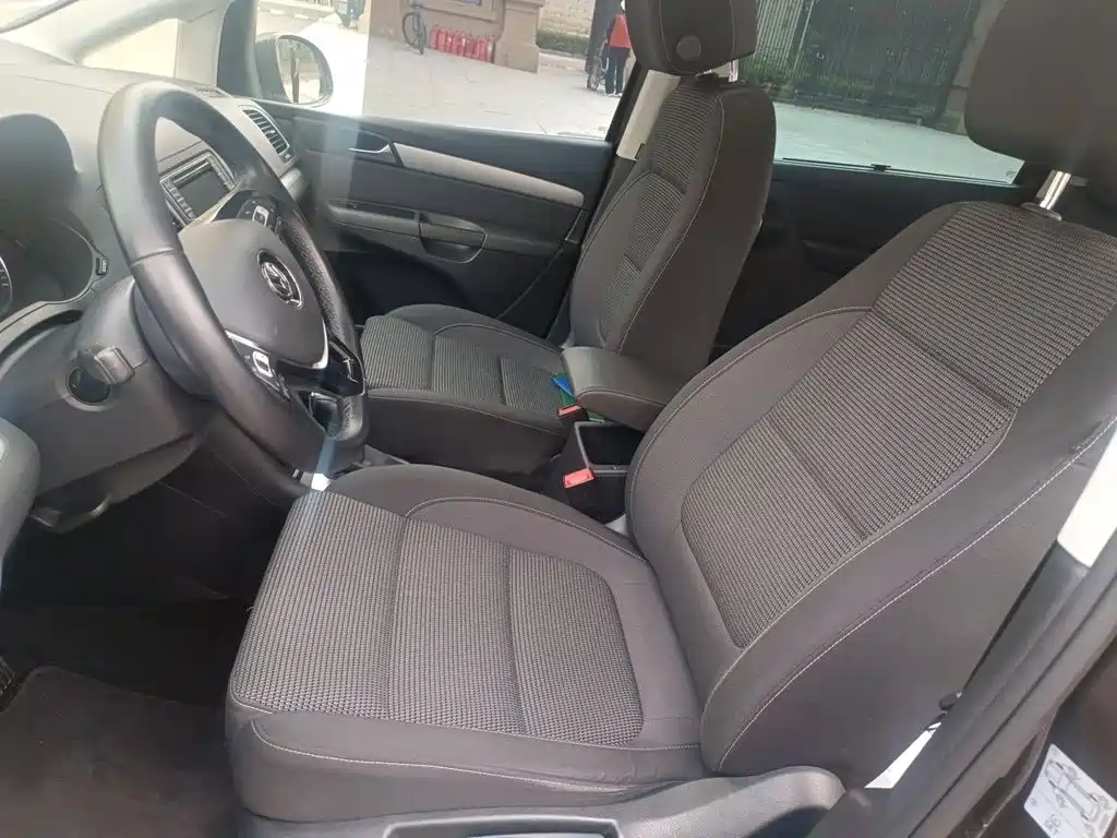 Volkswagen Sharan — миниатюра 16