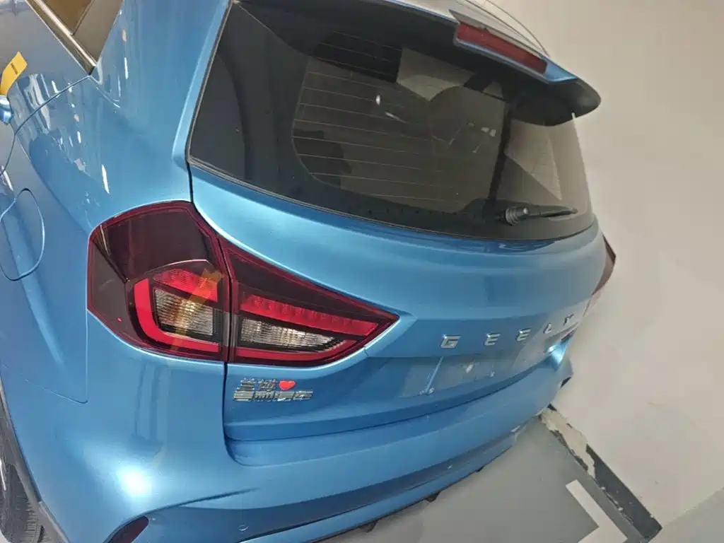 Geely Vision X3 — миниатюра 6