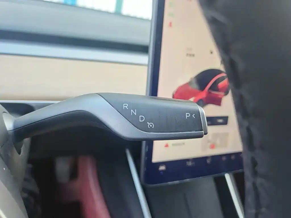 Tesla Model 3 — миниатюра 19