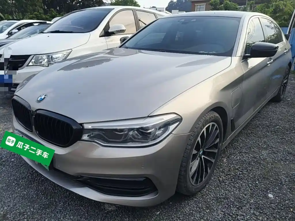 BMW 5 Series New Energy — миниатюра 2