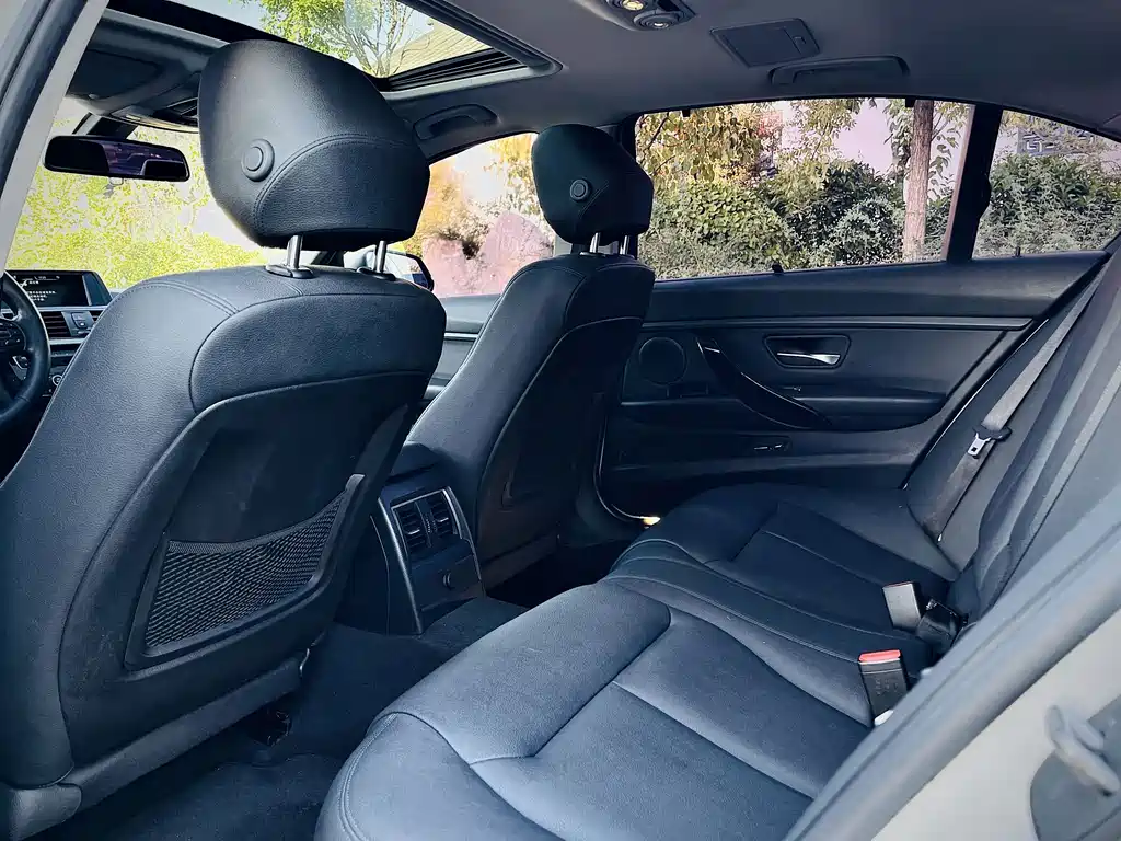 BMW 3 Series — миниатюра 15