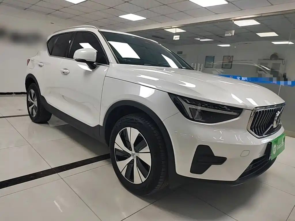 Volvo XC40 — миниатюра 4