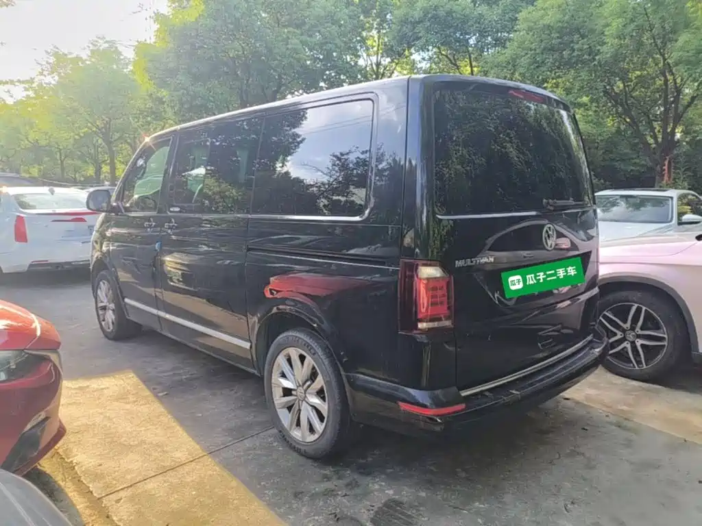 Volkswagen Multivan — миниатюра 5