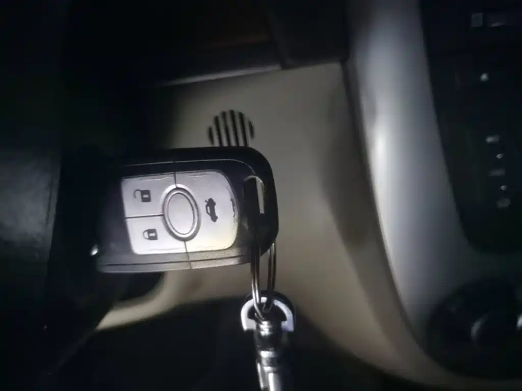 Buick Excelle — миниатюра 9