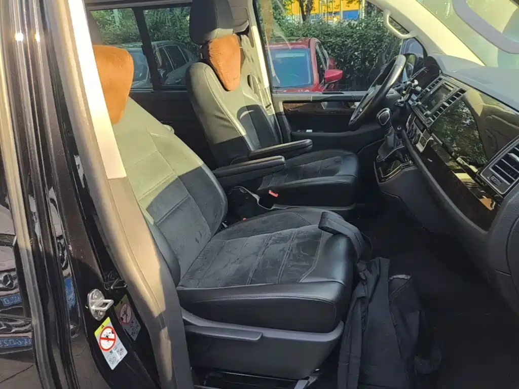 Volkswagen Multivan — миниатюра 25