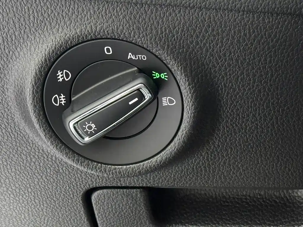 Skoda Superb TSI280 DSG Premium Edition, фото 18