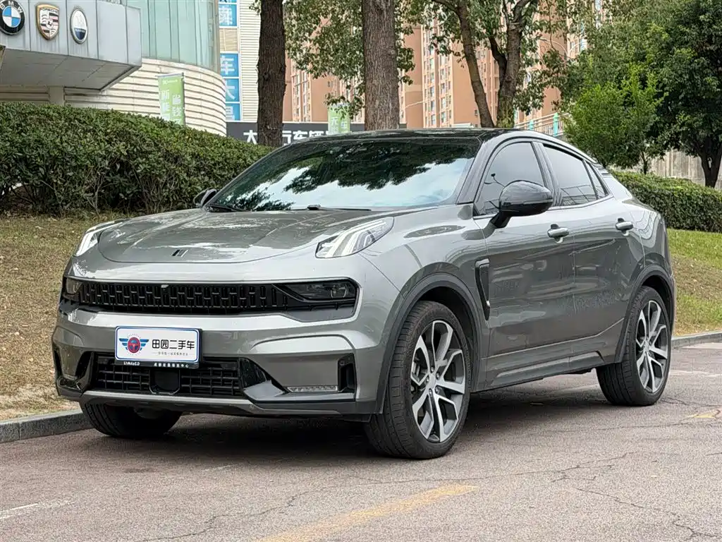Купить Lynk & Co 05