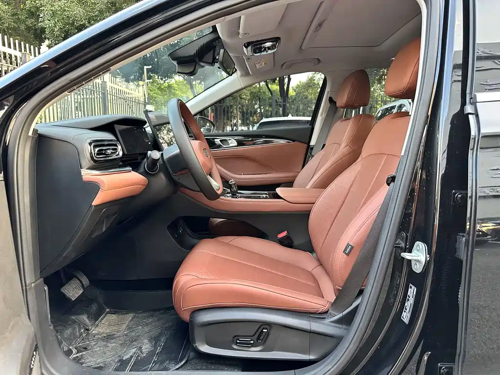 Geely Emgrand — миниатюра 8