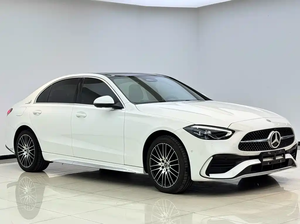 Mercedes-Benz C-Class — миниатюра 3