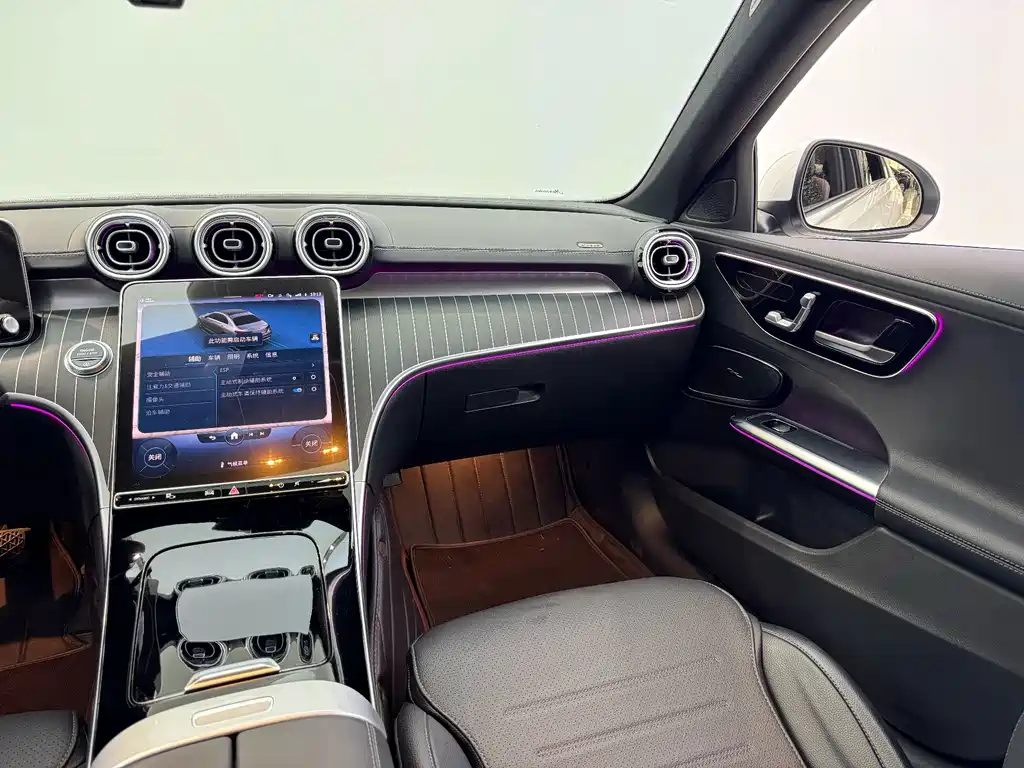 Mercedes-Benz C-Class — миниатюра 12