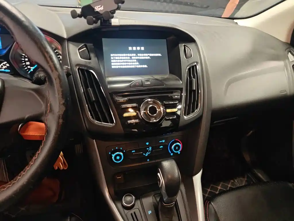 Ford Focus — миниатюра 15