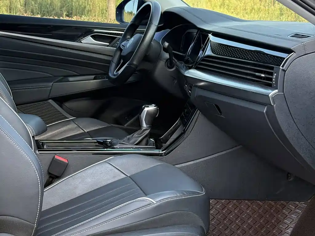 Volkswagen Passat PHEV — миниатюра 18