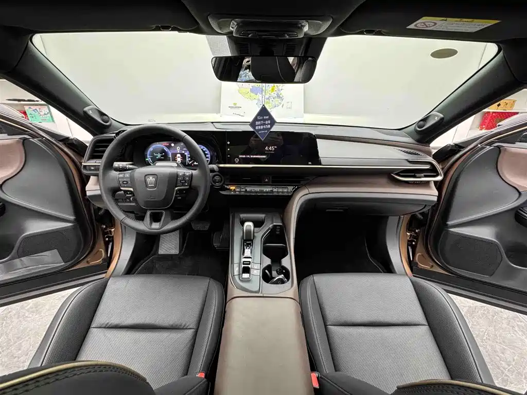 TOYOTA CROWN SPORTCROSS