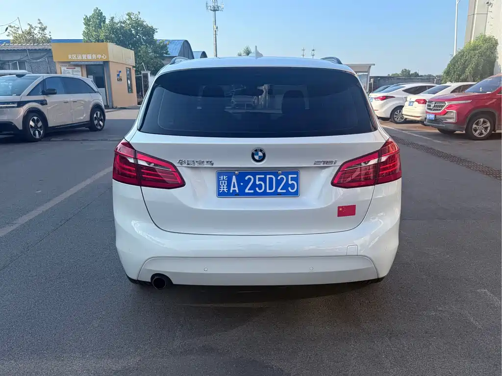BMW 2 Series Active Tourer — миниатюра 5