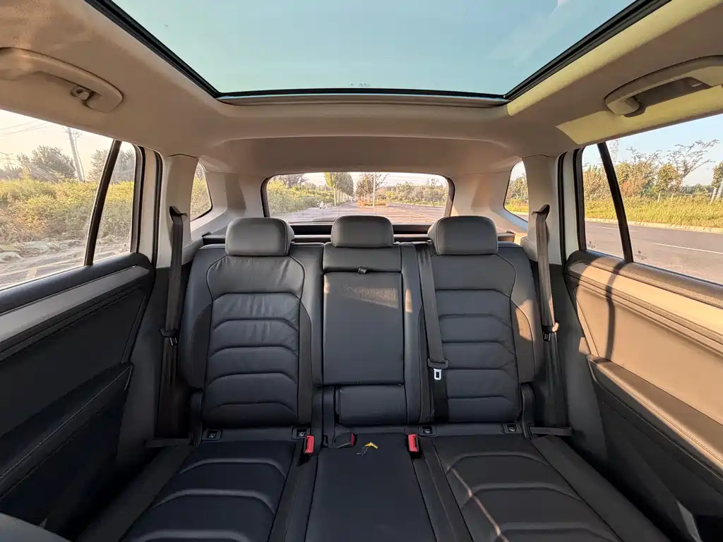Volkswagen Tiguan L — миниатюра 22