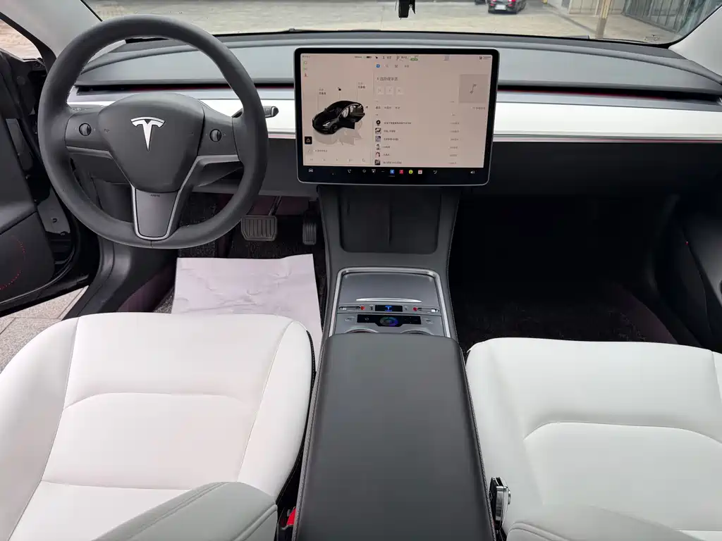 Tesla Model 3 — миниатюра 13