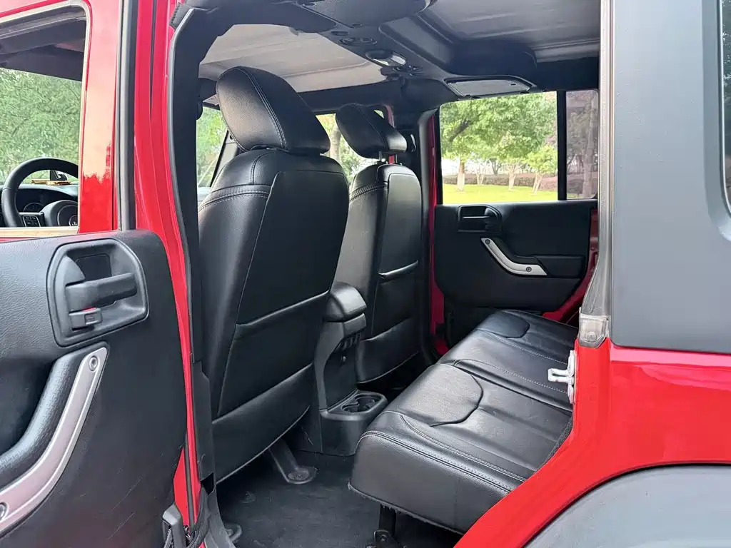 Jeep Wrangler — миниатюра 9