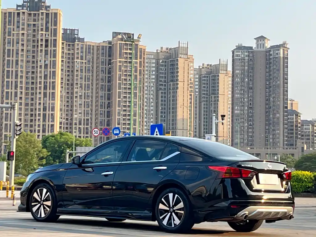 Nissan Teana — миниатюра 9