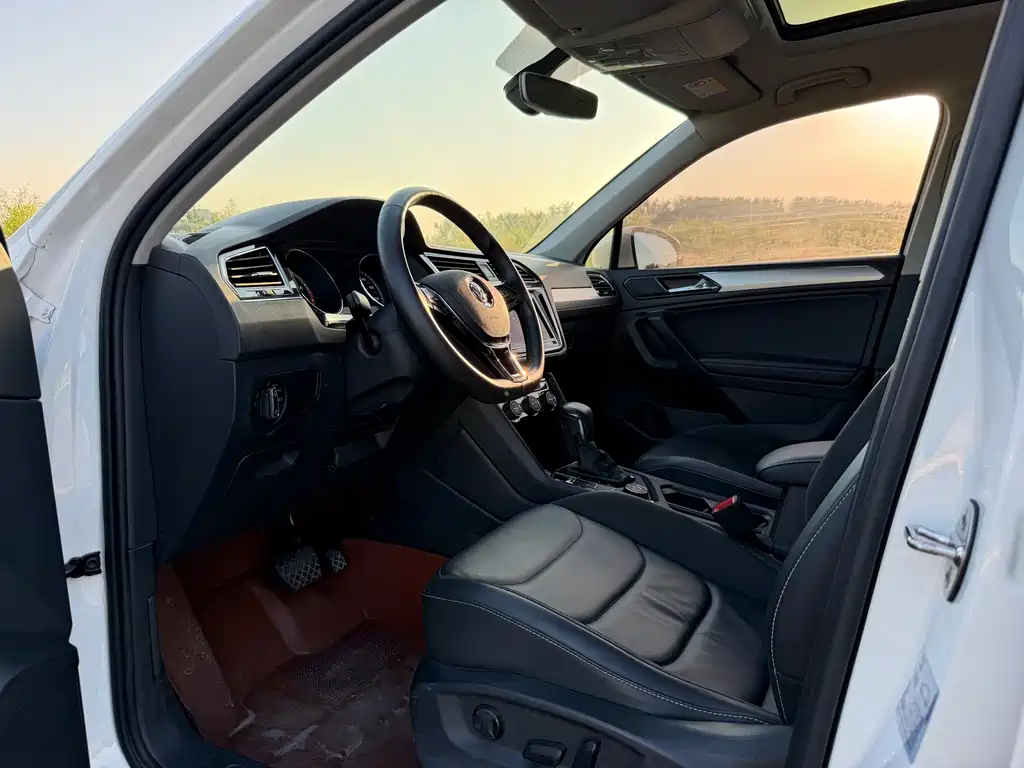 Volkswagen Tiguan L — миниатюра 4