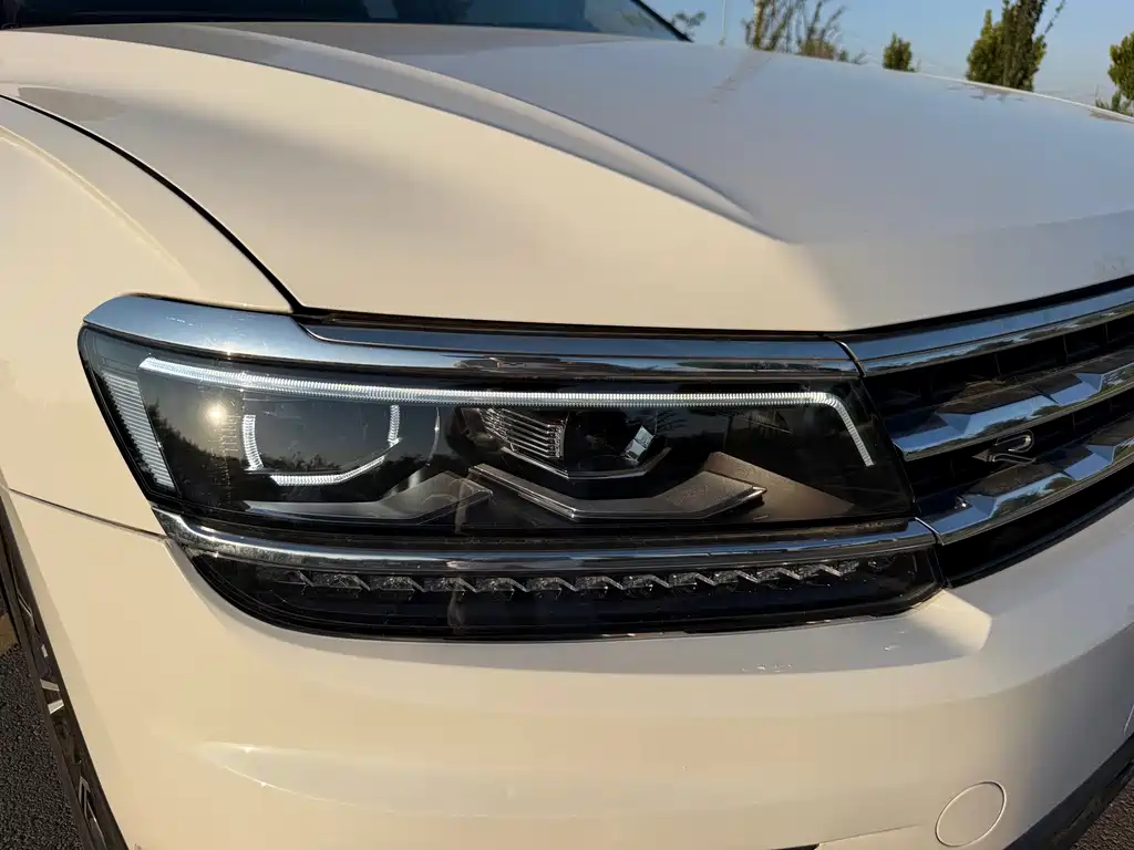 Volkswagen Tiguan L — миниатюра 29