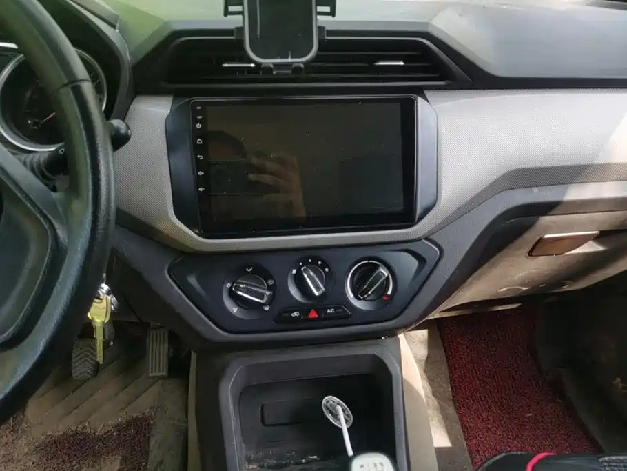 Wuling Hongguang — миниатюра 13