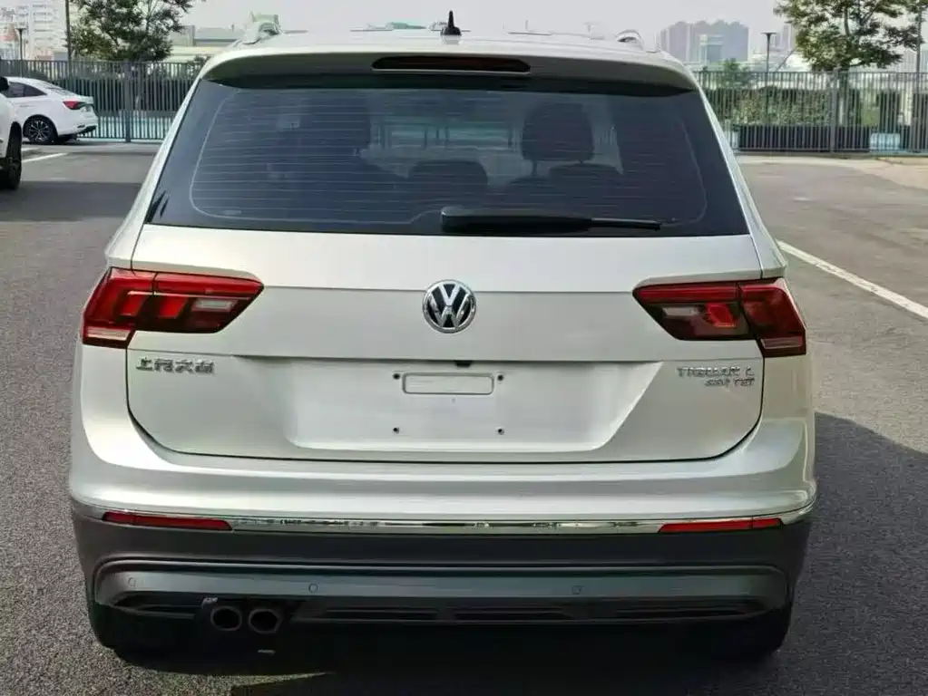 Volkswagen Tiguan L — миниатюра 5