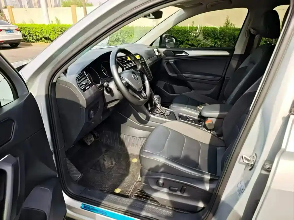 Volkswagen Tiguan L — миниатюра 8