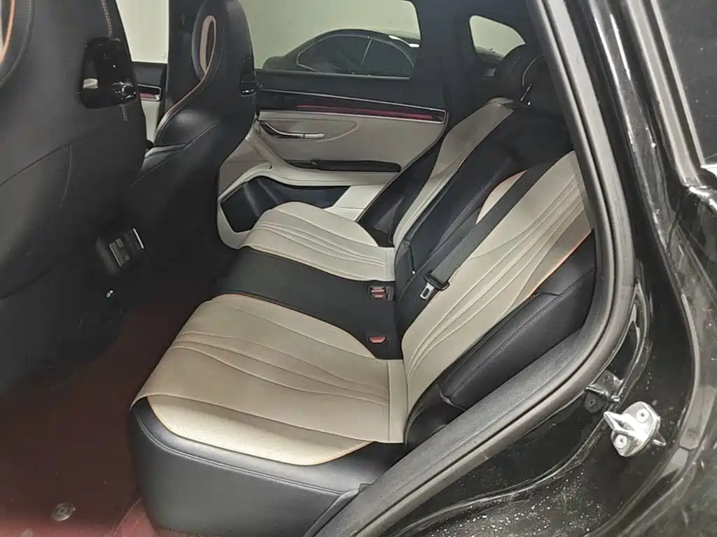 BYD PLUS New Energy — миниатюра 17