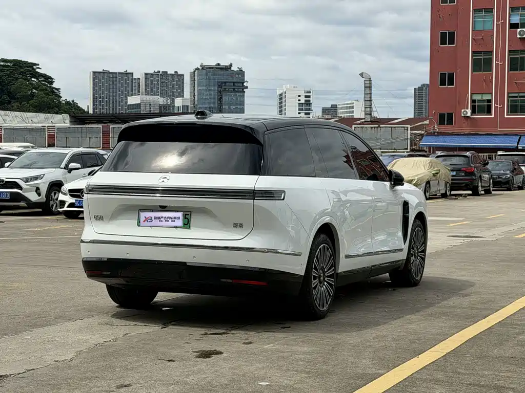 NIO ES8 — миниатюра 12