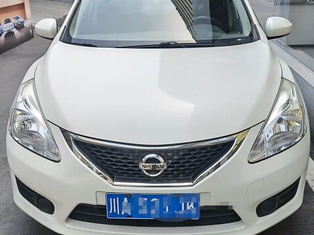 Nissan Tiida 2016