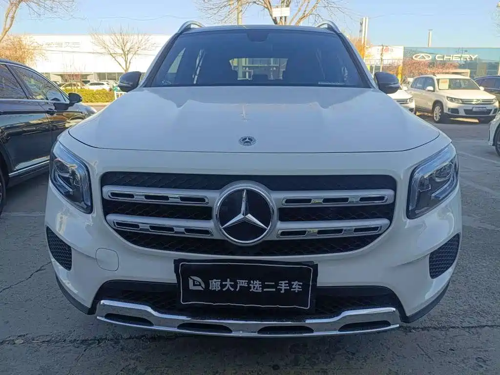 MERCEDES-BENZ GLB