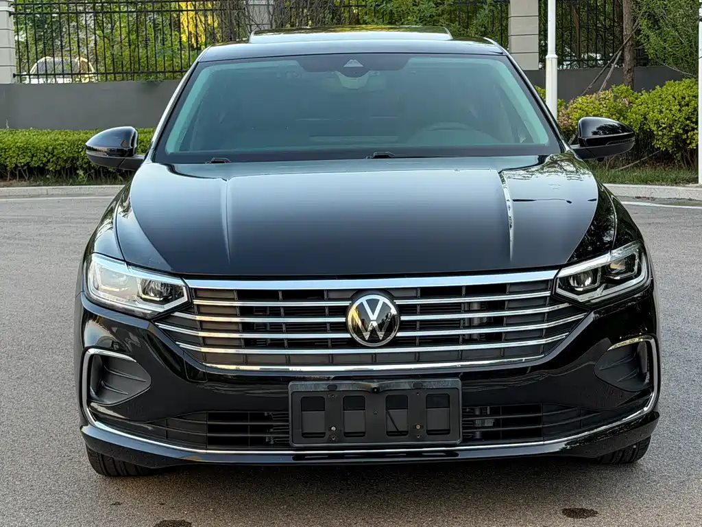Volkswagen Lavida — миниатюра 2
