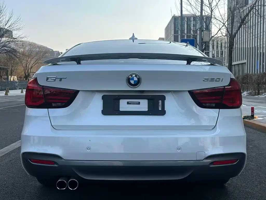 BMW 3 Series GT 3 GT 2019 320i M Sport