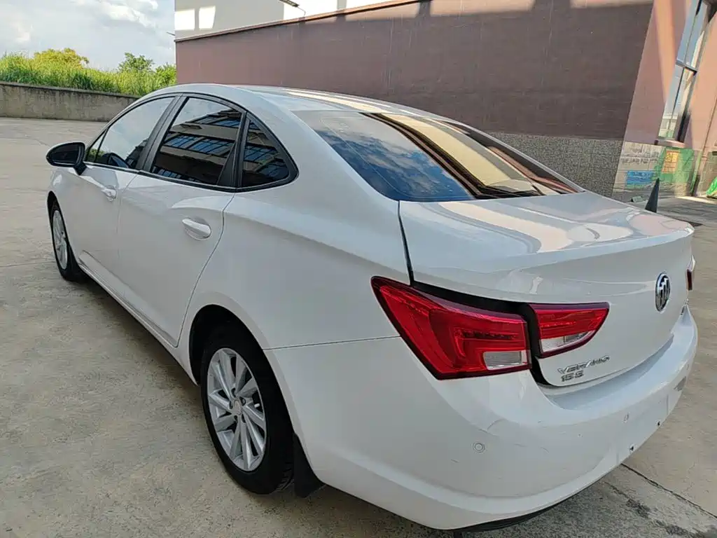 Buick Verano — миниатюра 5