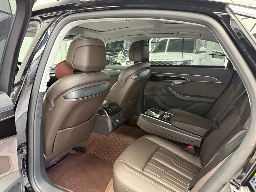 Audi A8 — миниатюра 5
