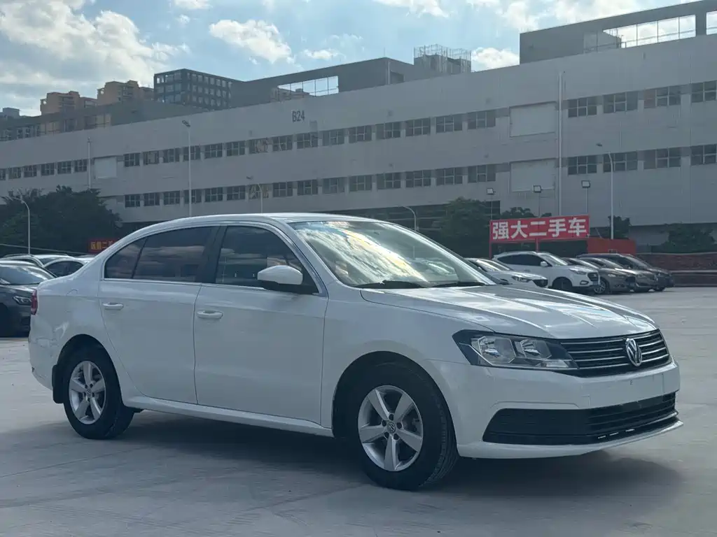 Volkswagen Lavida — миниатюра 3