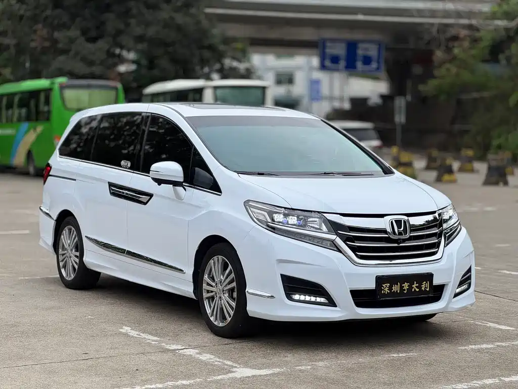 Honda Elysion 2016 2.4L