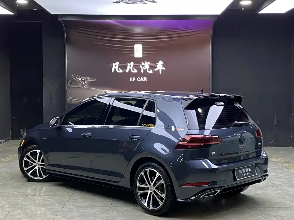 Volkswagen Golf — миниатюра 10
