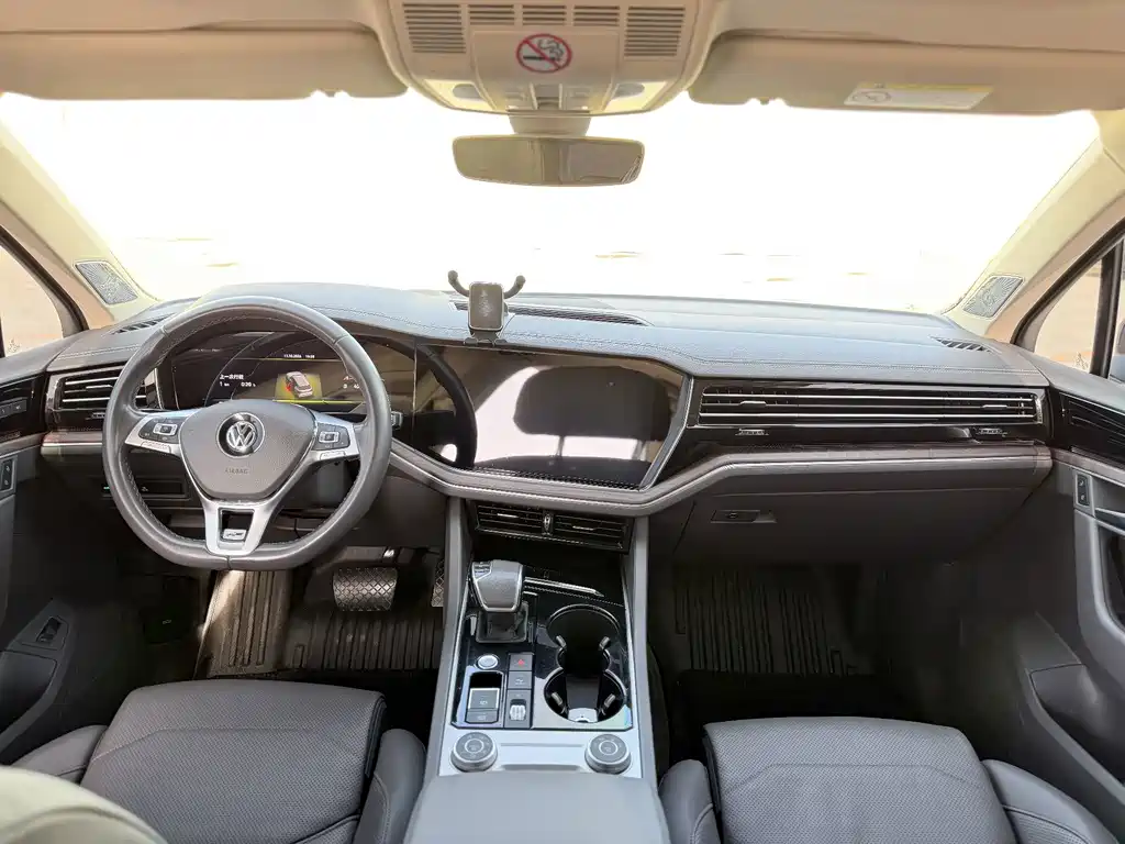 Volkswagen Touareg — миниатюра 4