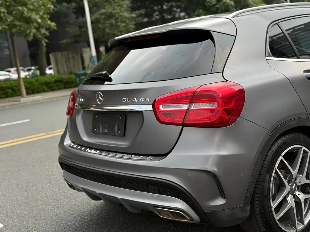 Mercedes-Benz GLA AMG — миниатюра 9