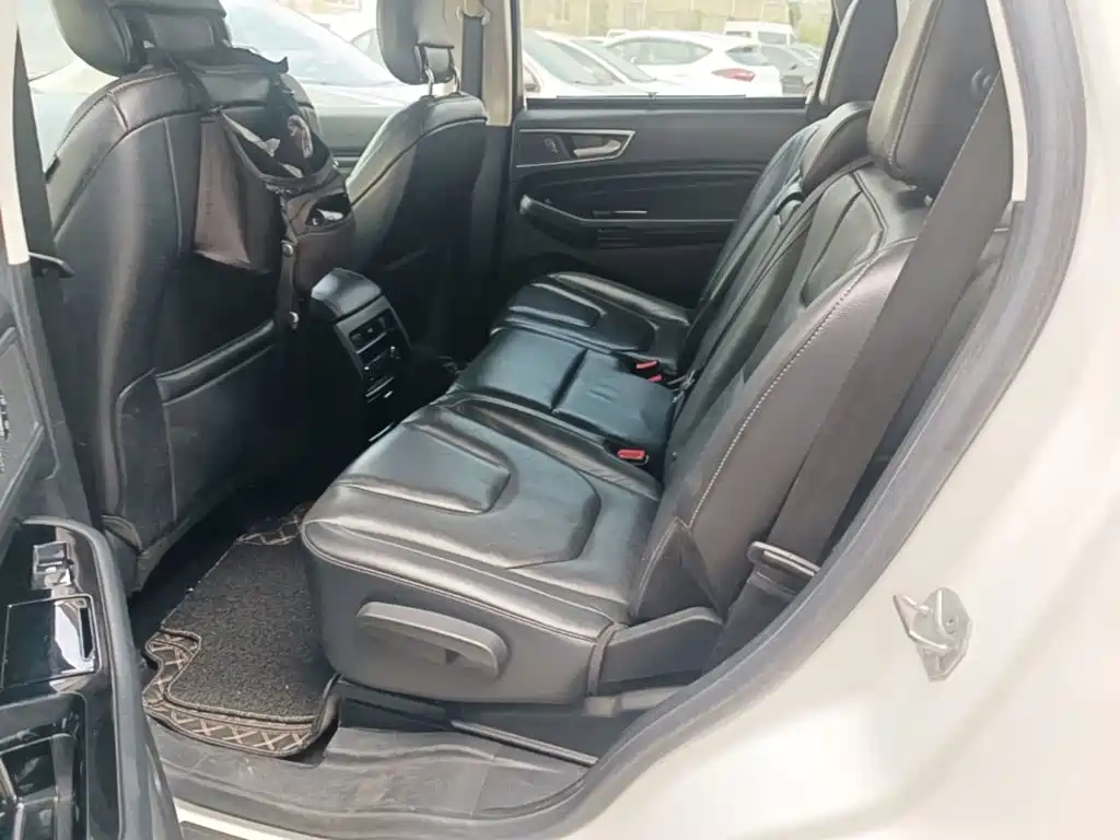 Ford Edge — миниатюра 17