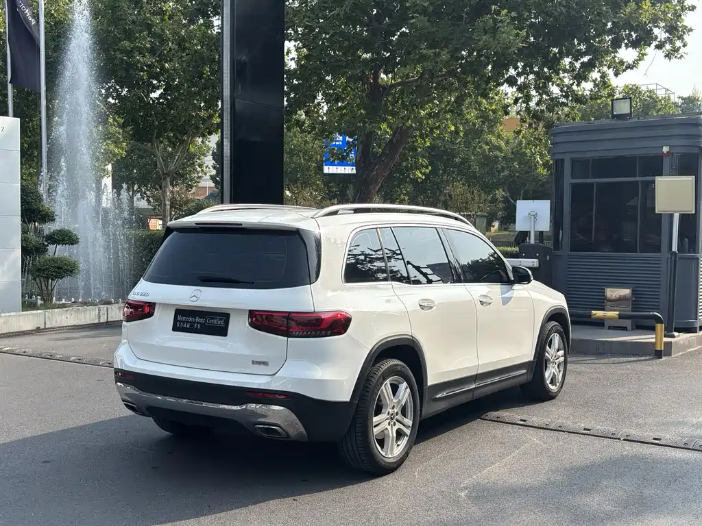 Mercedes-Benz GLB — миниатюра 6