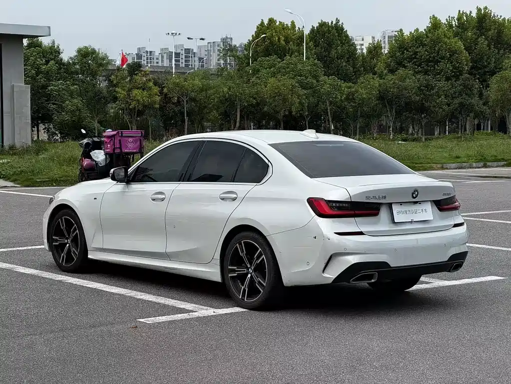 BMW 3 Series — миниатюра 4
