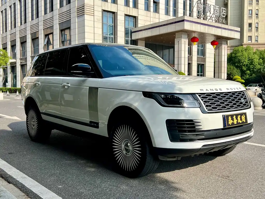 Land Rover Range Rover — миниатюра 3