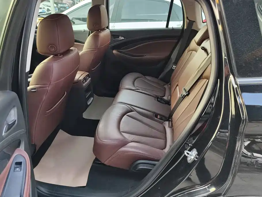 Buick Envision Plus — миниатюра 11