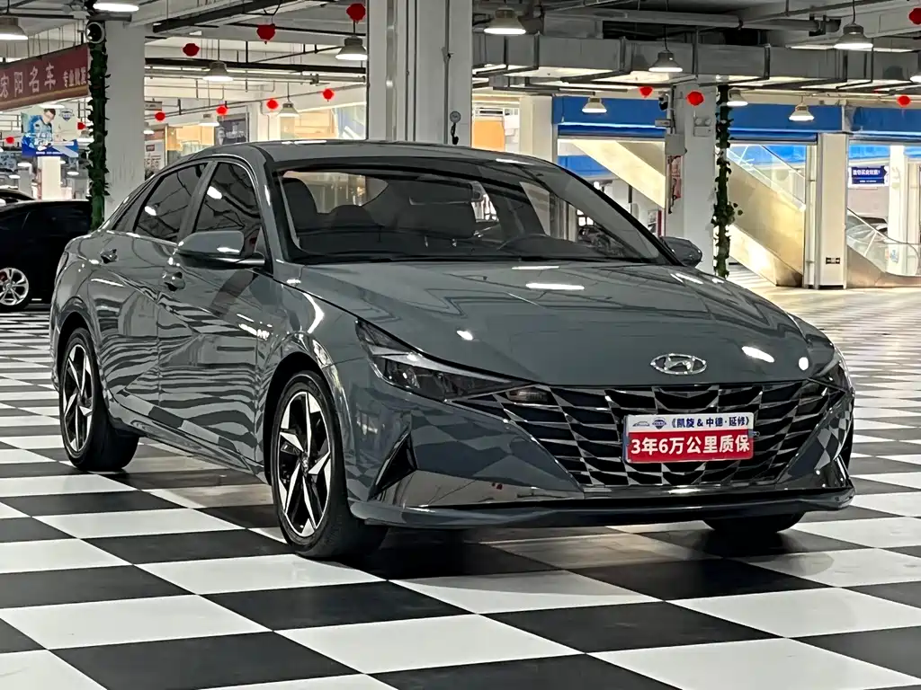 Hyundai Elantra — миниатюра 3