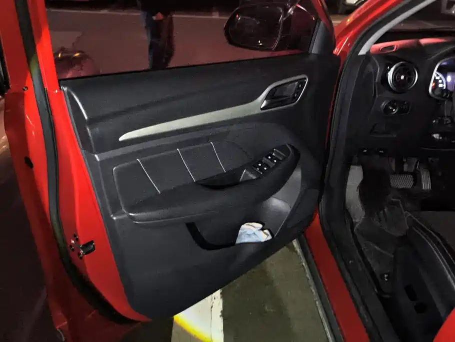 MG ZS — миниатюра 7